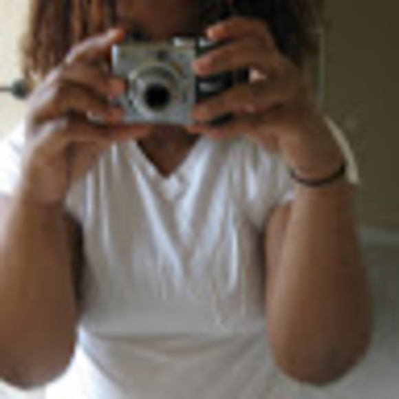 Meet your Posher, Tabitha - Picture 1 of 1